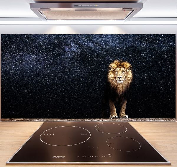 Cooker splashback Lion against the backdrop of the stars