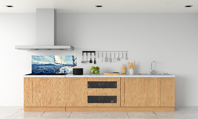 Cooker splashback Yacht against the background of the sea