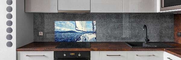 Cooker splashback Yacht against the background of the sea