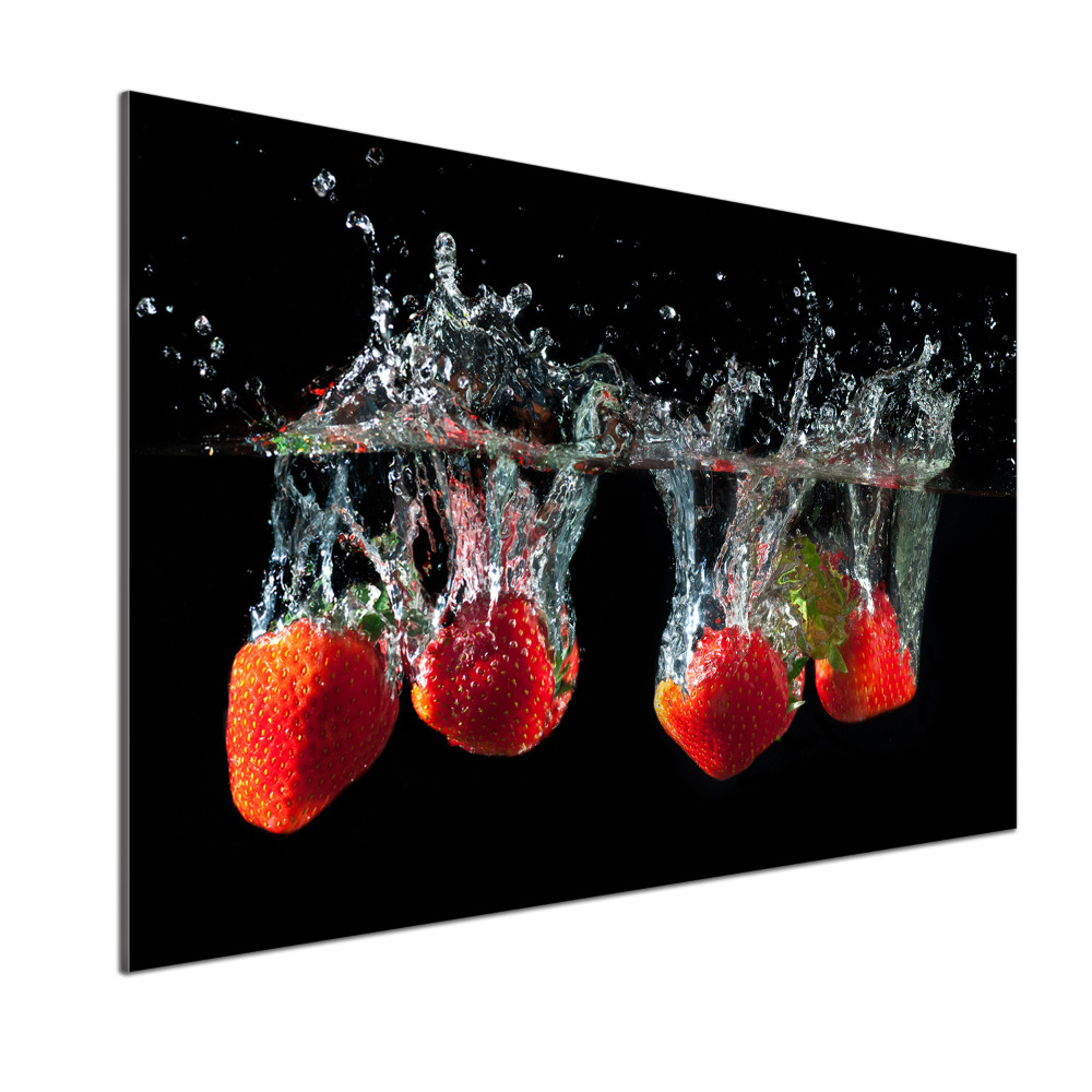 Cooker splashback Strawberries under water