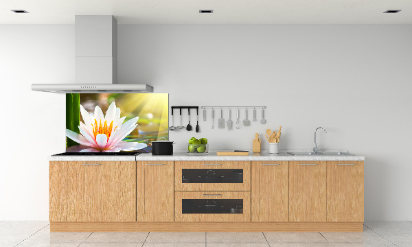 Cooker splashback water lily