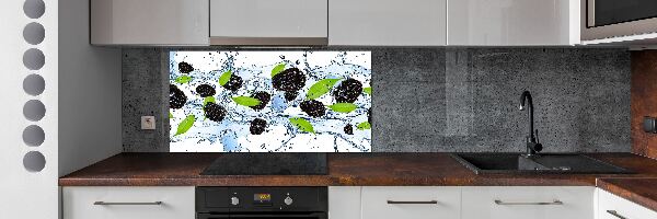 Cooker splashback Blackberries and water