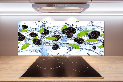 Cooker splashback Blackberries and water