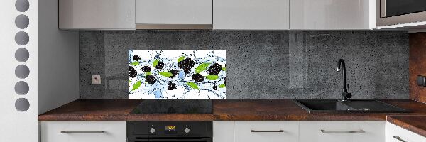 Cooker splashback Blackberries and water