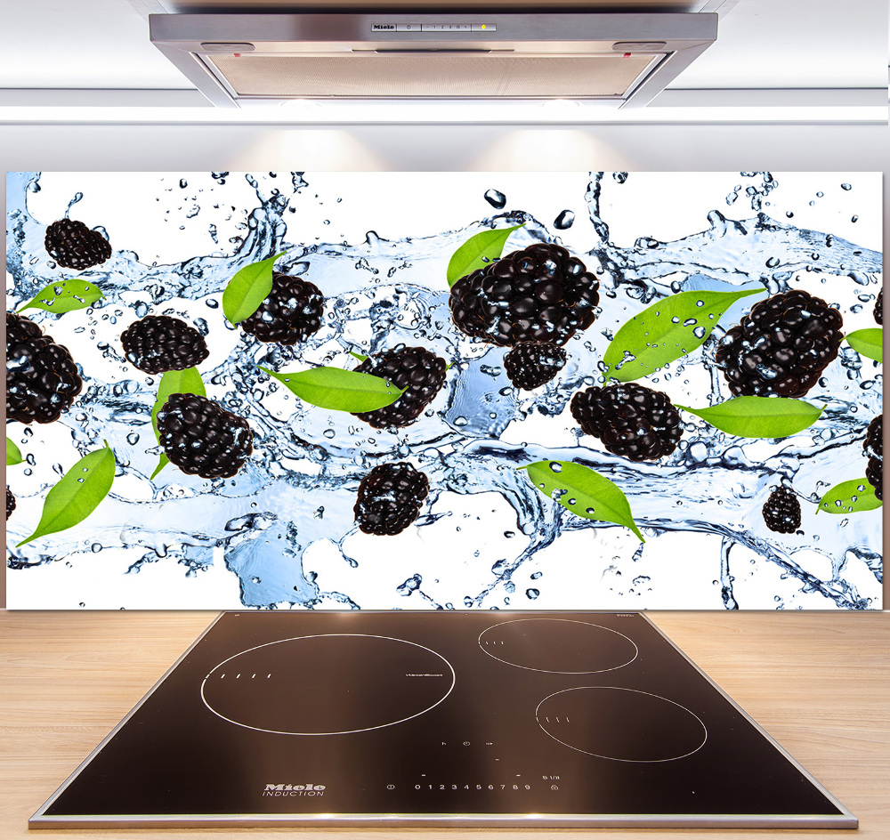 Cooker splashback Blackberries and water