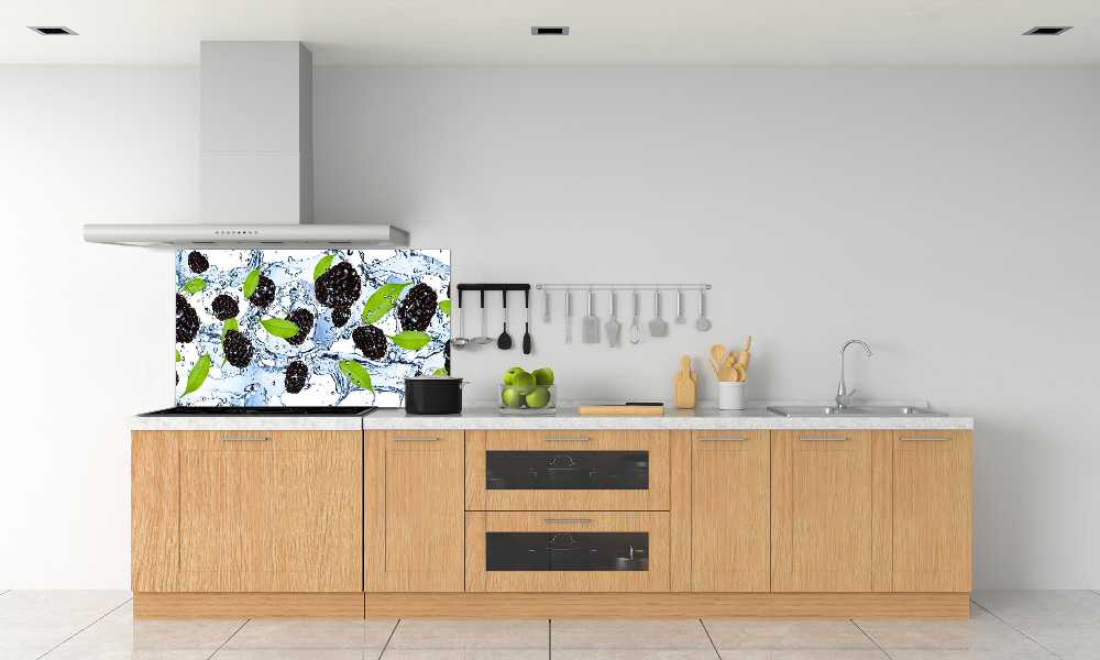 Cooker splashback Blackberries and water