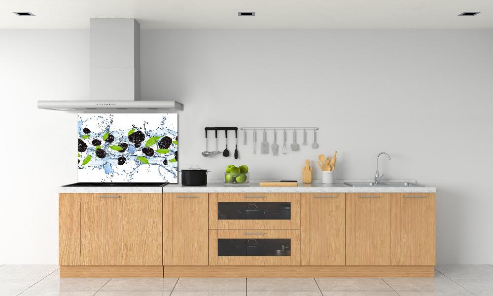 Cooker splashback Blackberries and water