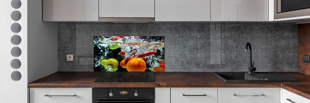 Cooker splashback Fruit underwater