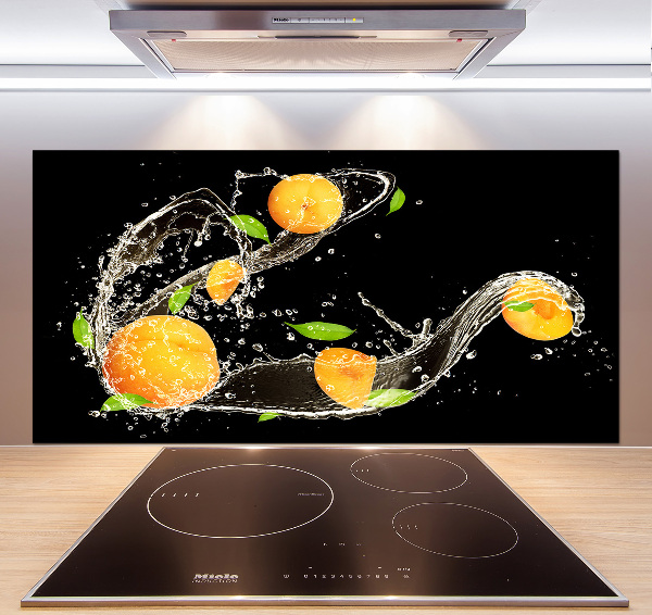 Cooker splashback Apricots and water