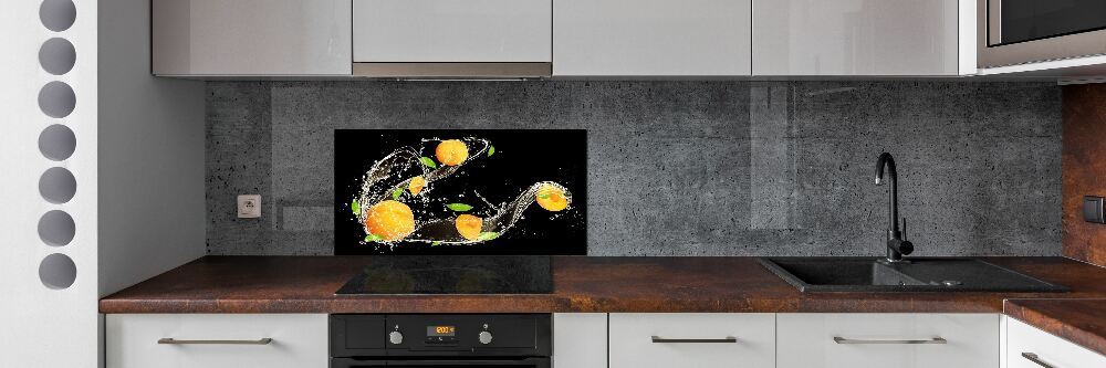 Cooker splashback Apricots and water