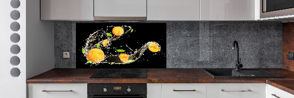 Cooker splashback Apricots and water