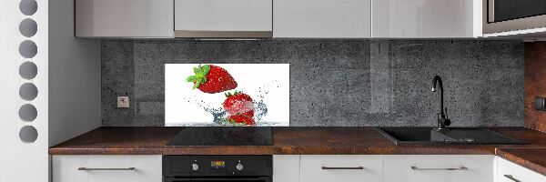 Cooker splashback Strawberries and water