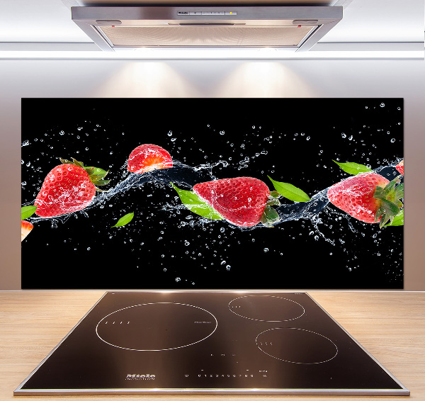 Cooker splashback Strawberries and water