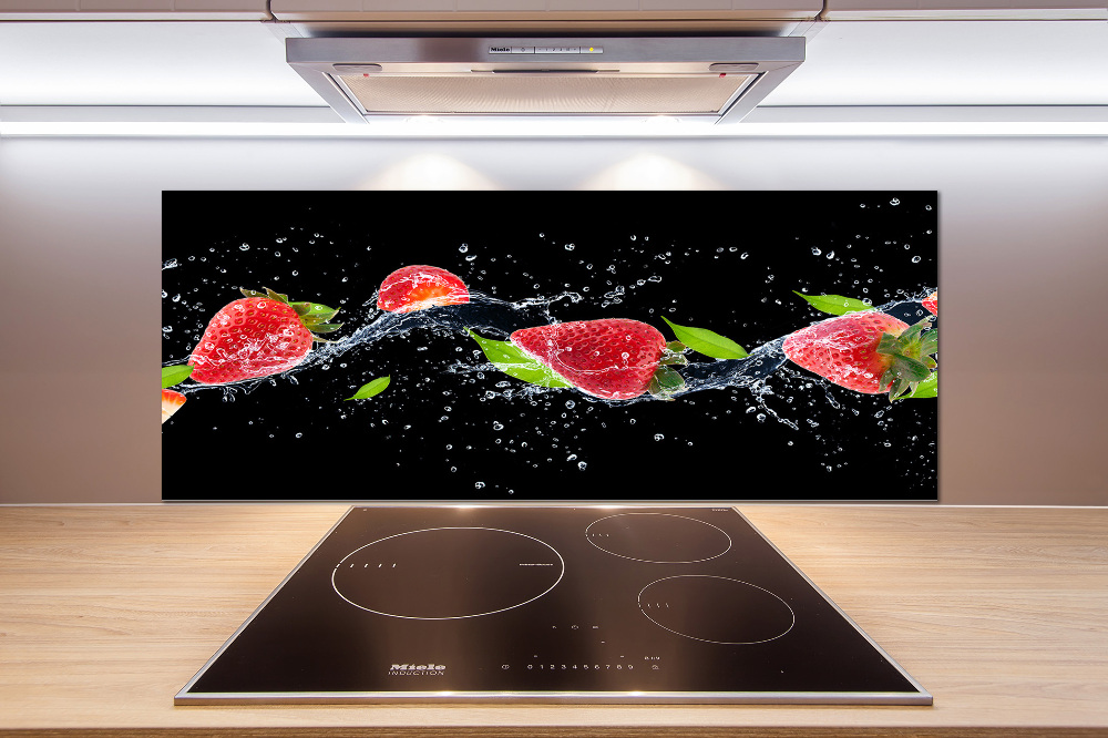 Cooker splashback Strawberries and water