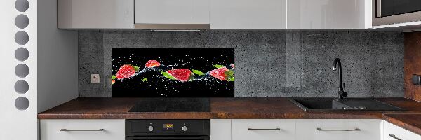 Cooker splashback Strawberries and water