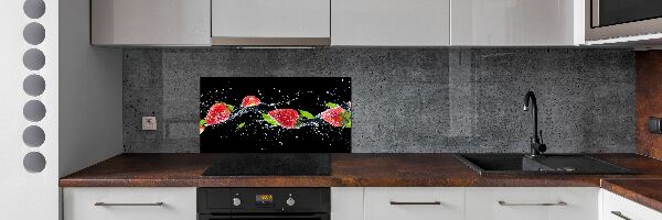 Cooker splashback Strawberries and water