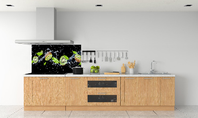 Glass splashback Kiwi and water