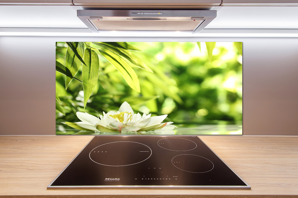 Cooker splashback water lily