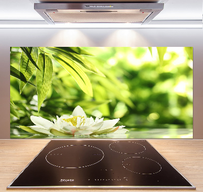 Cooker splashback water lily