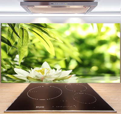 Cooker splashback water lily