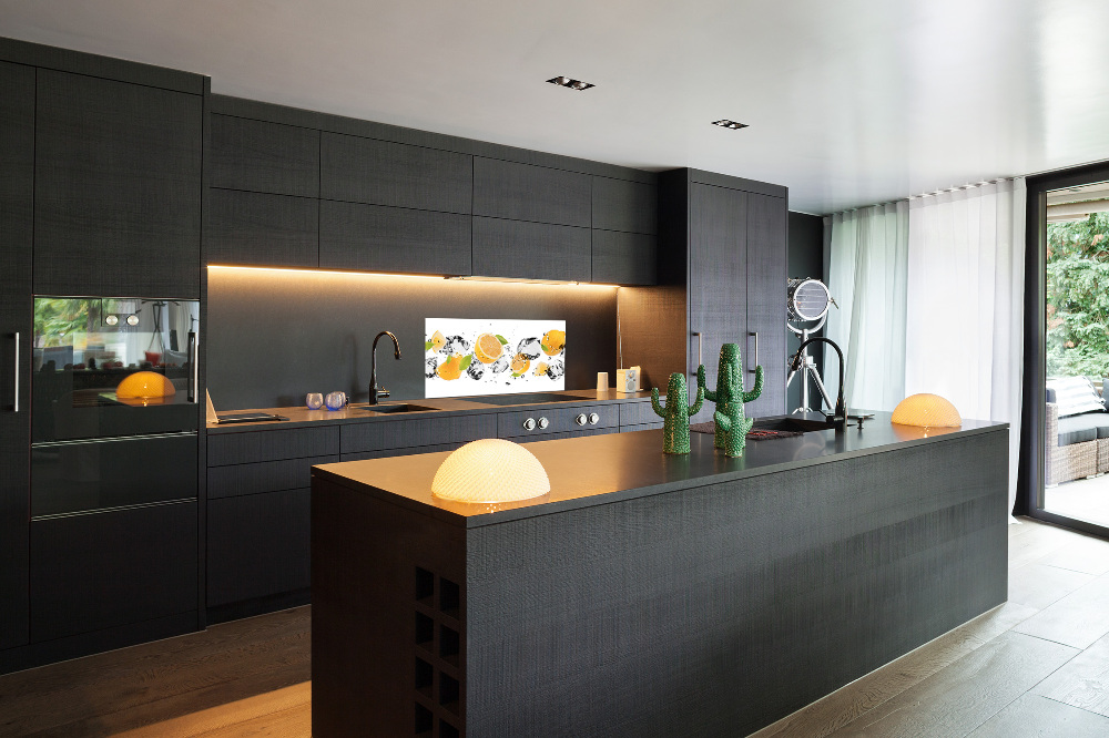 Glass splashback Lemon and water