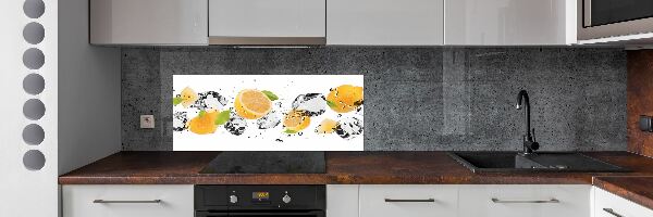 Glass splashback Lemon and water