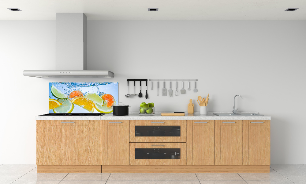 Glass splashback Citruses under water