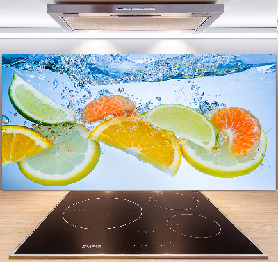 Glass splashback Citruses under water