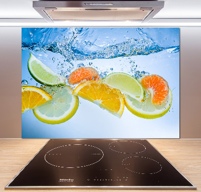 Glass splashback Citruses under water