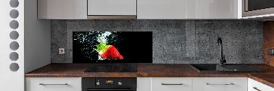 Kitchen splashback Strawberry underwater