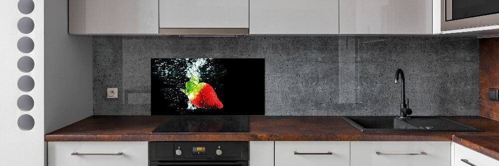 Kitchen splashback Strawberry underwater