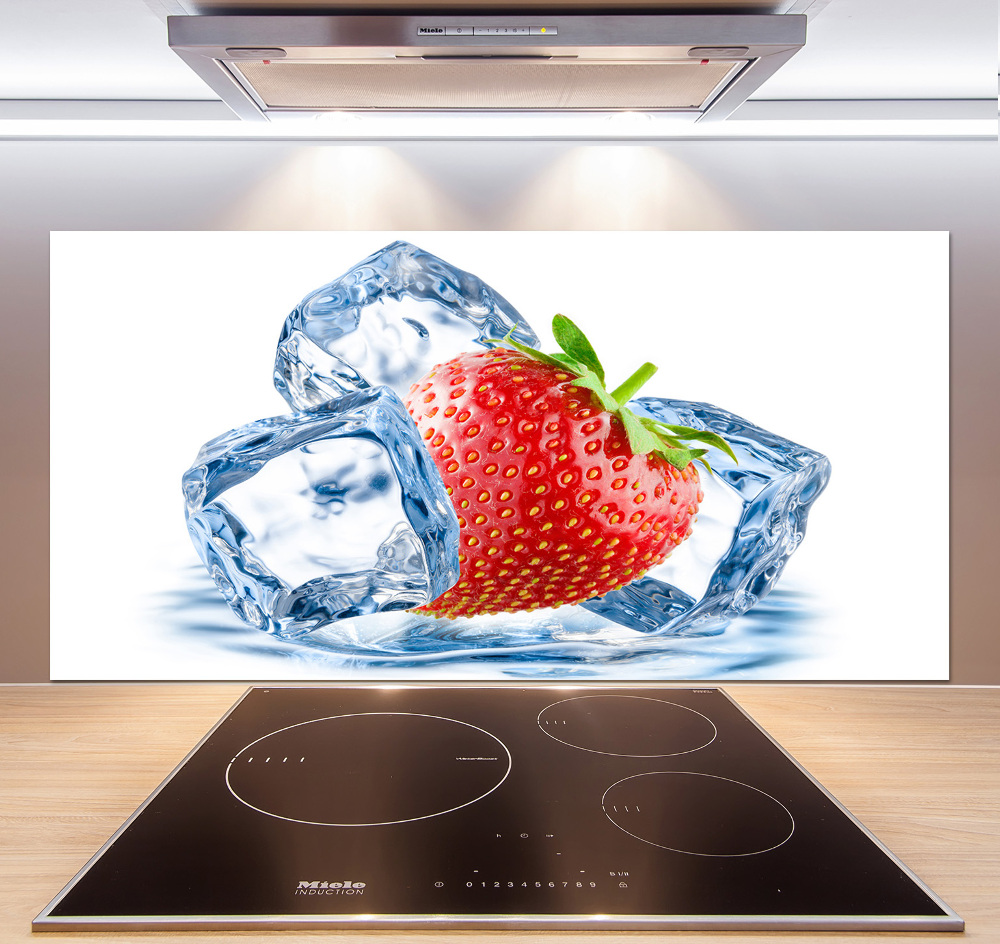 Kitchen splashback Strawberry with ice