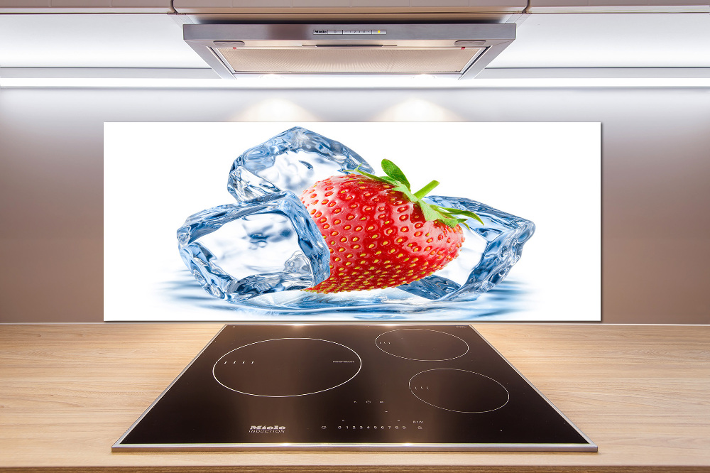 Kitchen splashback Strawberry with ice