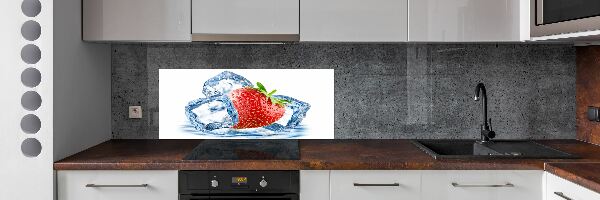 Kitchen splashback Strawberry with ice