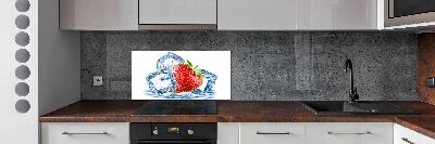 Kitchen splashback Strawberry with ice