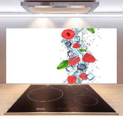 Cooker splashback Forest fruits with ice