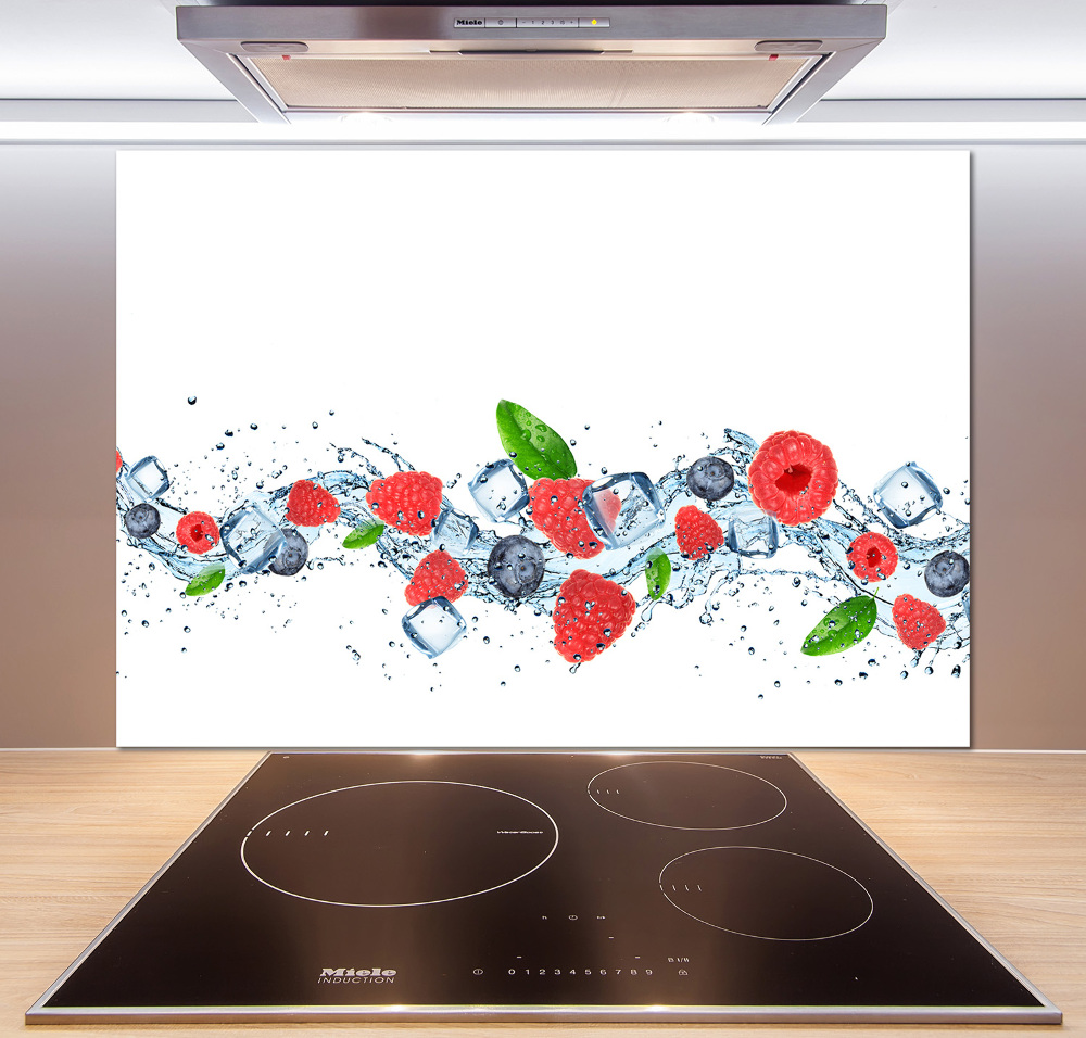 Cooker splashback Forest fruits with ice