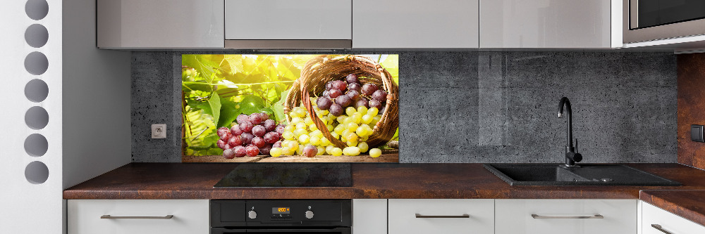 Cooker splashback Grapes in the basket