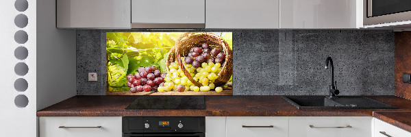 Cooker splashback Grapes in the basket