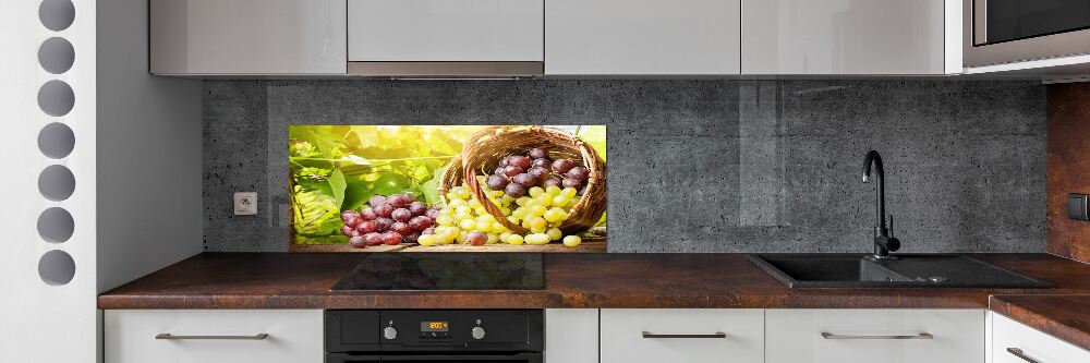 Cooker splashback Grapes in the basket