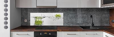 Cooker splashback Apple under water