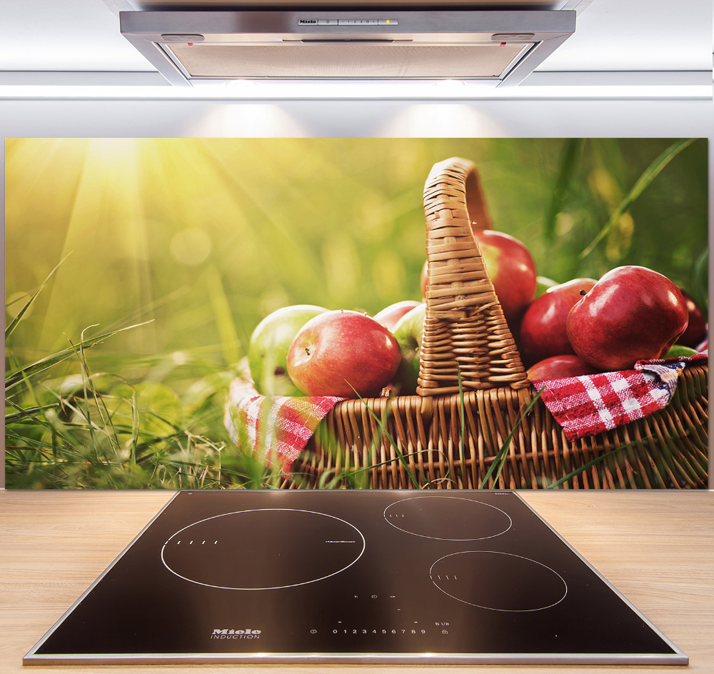 Glass splashback Apples in the basket