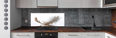 Kitchen splashback Feather on the water