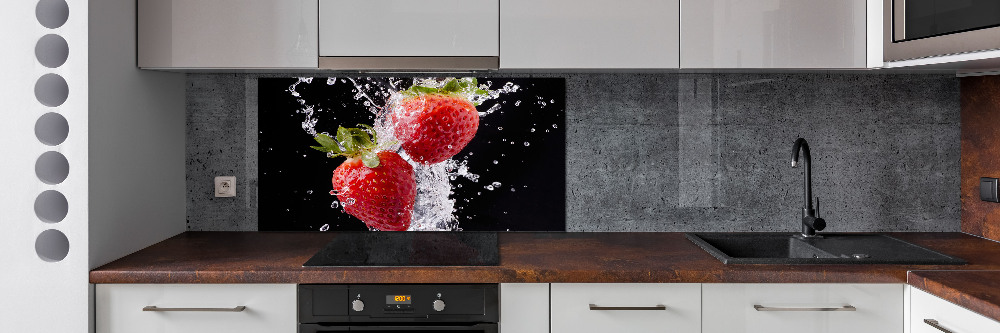 Cooker splashback Strawberries and water