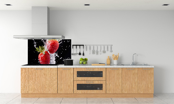 Cooker splashback Strawberries and water