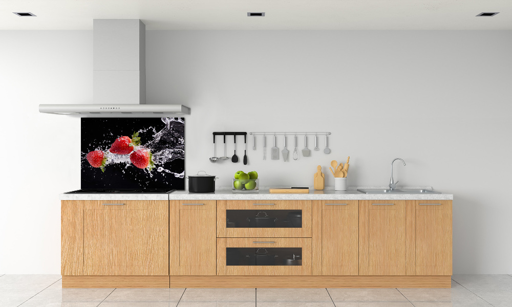 Cooker splashback Strawberries and water