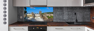 Glass splashback Water dam