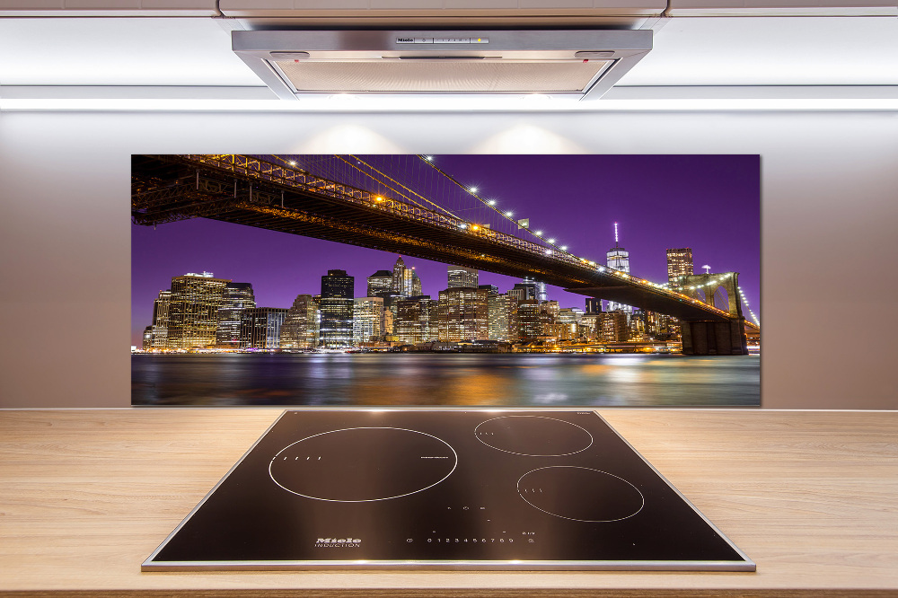 Glass splashback Manhattan at night