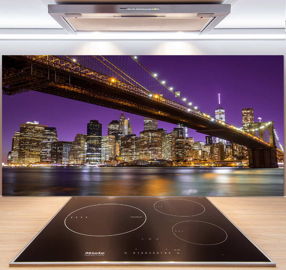 Glass splashback Manhattan at night