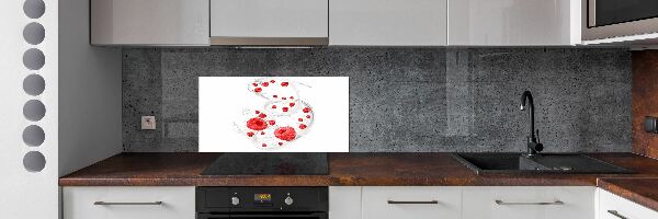 Cooker splashback Raspberries with milk